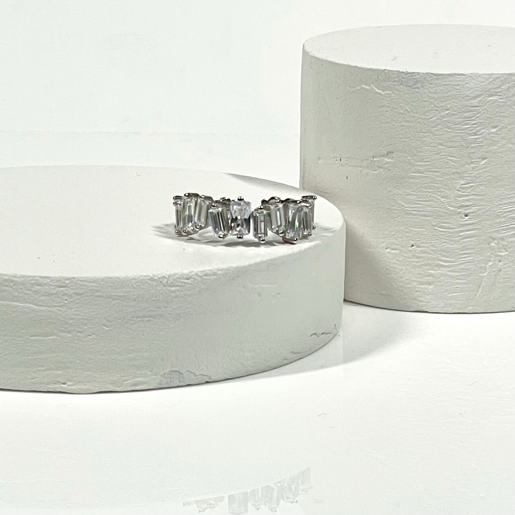 Scattered baguette ring